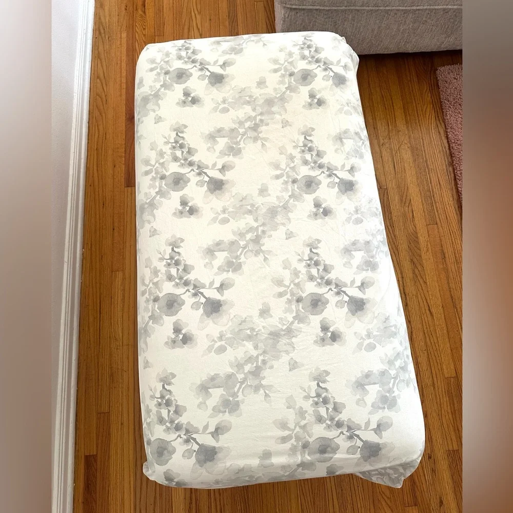 Pottery Barn Kids Crib Floral Fitted Sheet - Picture 3 of 6
